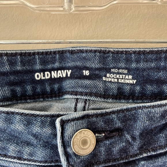 Old Navy Sz 16 Mid Rise Rockstar Super Skinny Distressed Jeans Stretch Pants - Picture 3 of 9